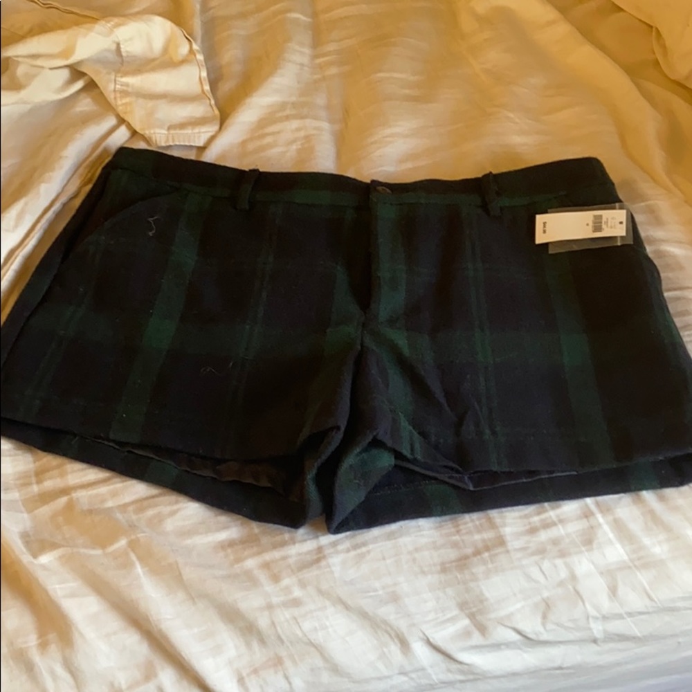 Gap plaid shorts